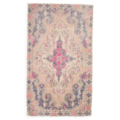 Tapis oriental vintage turc crème et rose, 121 x 208 cm