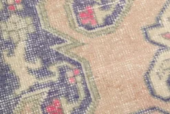 Tapis oriental vintage turc crème et rose, 121 x 208 cm