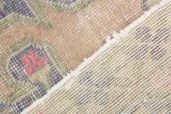 Tapis oriental vintage turc crème et rose, 121 x 208 cm