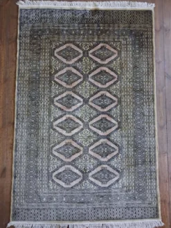 Tapis Pakistanais Boukhara fait main