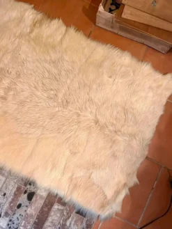 Tapis peau de bête
