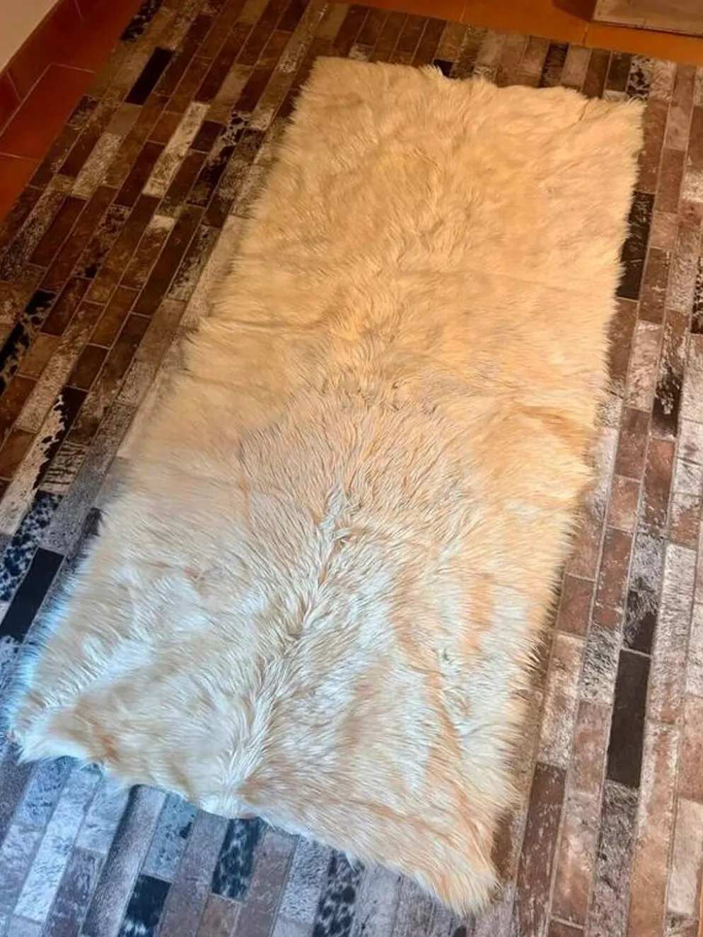 Tapis peau de bête