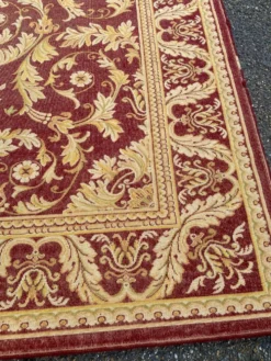 Tapis persan en laine bordeaux 200x300