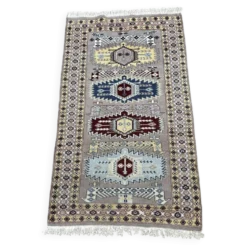 Tapis persan fait main 160cm x 90cm
