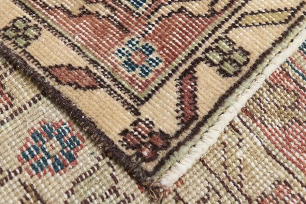 Tapis persan vintage décoratif pastel aux tons terracotta, 238x357 cm