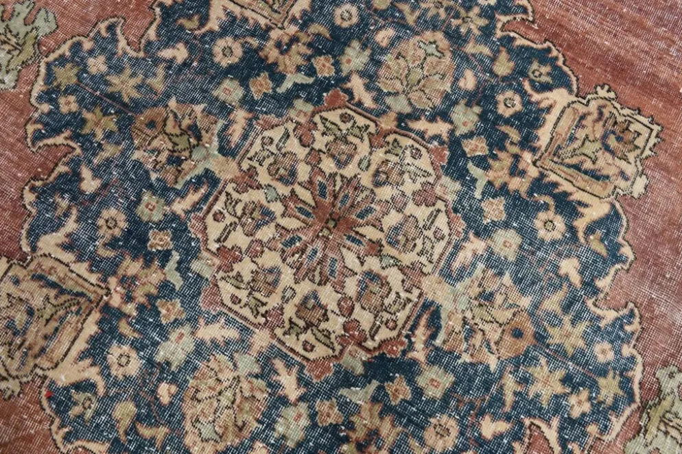 Tapis persan vintage décoratif pastel aux tons terracotta, 238x357 cm