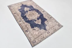 Tapis persan vintage en laine beige et bleu 4x7, tissé à la main, 116x198 cm