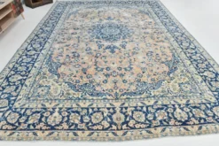 Tapis persan vintage tissé main, motif floral, laine beige et bleu, 301x414 cm