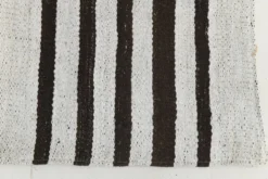 Tapis Rayé Noir et Blanc, Tissé à la Main, Style Moderne et Minimaliste, 131x203