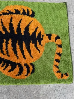 Tapis Rya scandinave tigre laine années 70