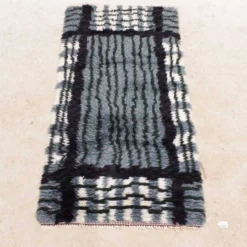 Tapis Rya suédois moderne du milieu du siècle en gris, noir et blanc, années 1950