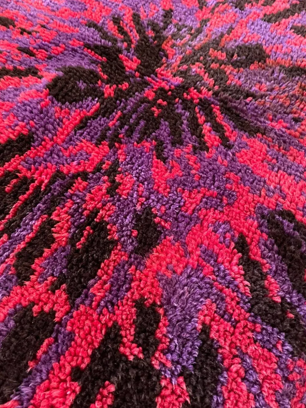 Tapis scandinave années 70 par Desso
