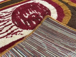Tapis scandinave végétalien dans le style EGE RYA, autour des années 1970.