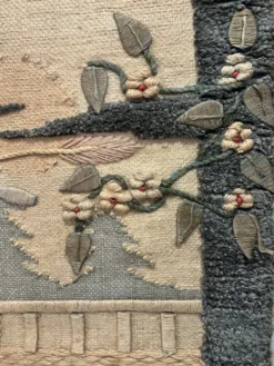 Tapisserie artisanale – Composition florale bohème