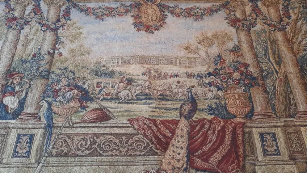 Tapisserie d'halluin " scène de cour au paon"