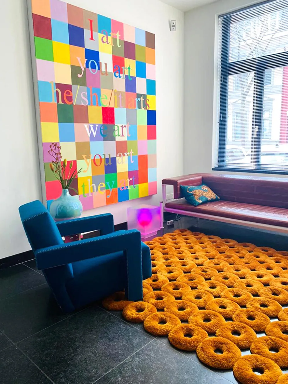 Tapisserie en forme de donut au design hollandais Sabine Marcellis