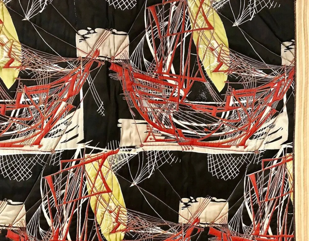 Tapisserie murale avec motif de voiliers sur tige en bambou, Italie années 1940.
