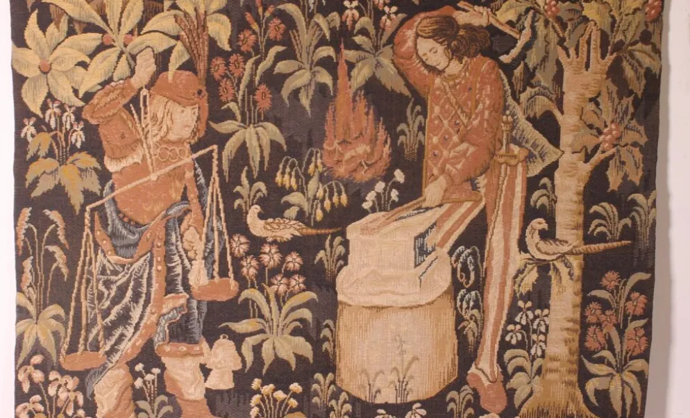 tapisserie représentant la pesée et l'art de forger