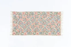 Tapisserie vintage brodée à la main
