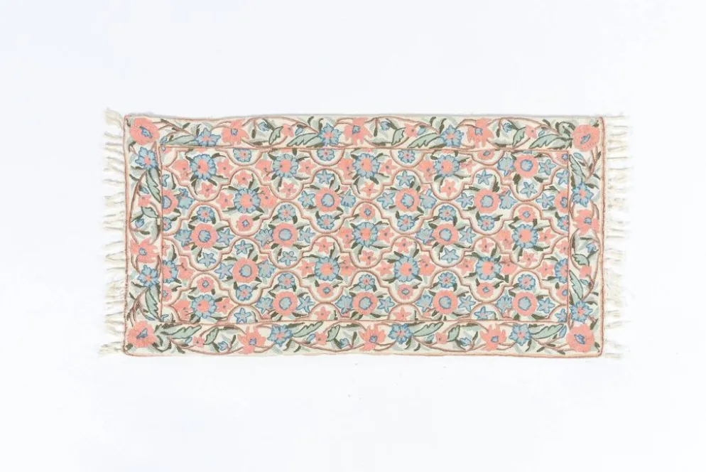 Tapisserie vintage brodée à la main