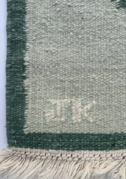 Tapis suédois en laine tissé à plat Kilim Rölakan en vert par Karin Jonsson 1960