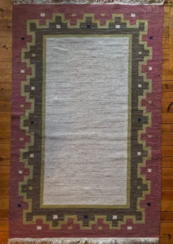 Tapis à tissage plat Röllakan rose et blanc moderne scandinave, Suède, années 1960.