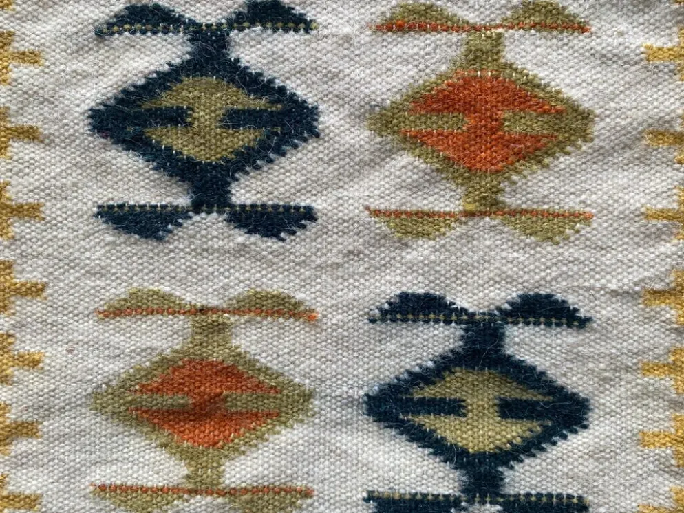 Tapis tissé à la main jaune et crème-blanc, Vlasti, Grèce, années 1960-70.