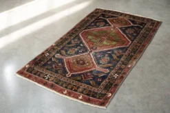 Tapis tribal oriental vintage tissé à la main, années 1940