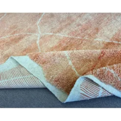 Tapis Tulu marocain contemporain noué à la main en rose doux, 100 % laine