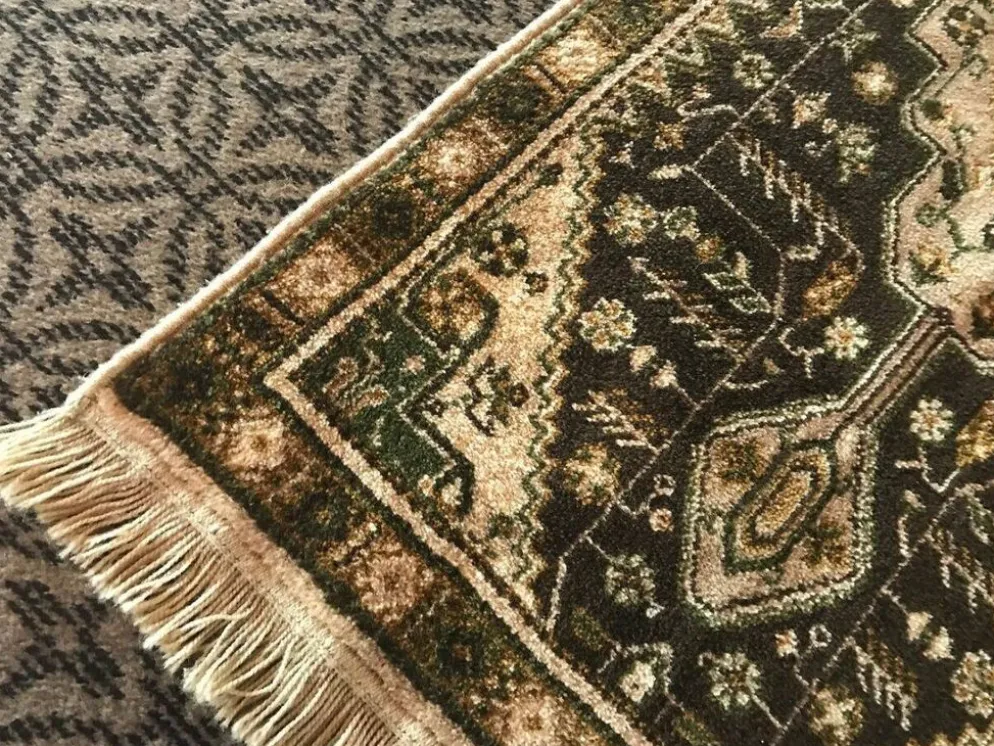 Tapis turc vintage avec design de médaillon