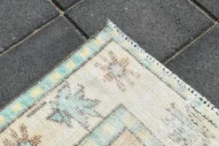 Tapis turc vintage, laine patinée beige et bleu aqua pâle, 192x295 cm