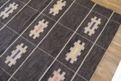 Tapis vintage suedois en laine 