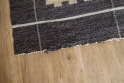 Tapis vintage suedois en laine 