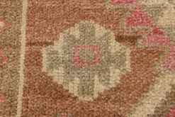 Tapis vintage taupe et rose poussiéreux pour couloir, 83x308 cm