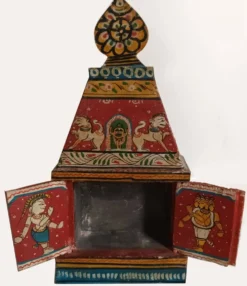 Temple indien en bois peint à la main
