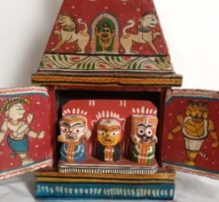 Temple indien en bois peint à la main