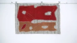 Tenture murale en textile bourgogne, tapis tissé à la main