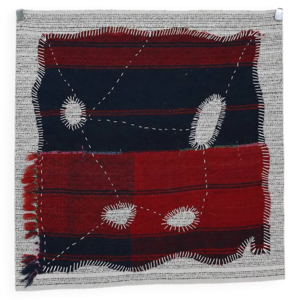 Tenture murale tribale tissée à la main, art textile boho, 103x106 cm