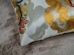 The celestial drift of Kumo — white and gold cloud