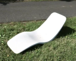 Transat chaise longue de Charles Zublena en fibre de verre, années 60