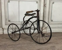 Tricycle d’enfants en fer forgé, vers 1900