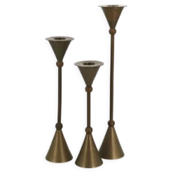 Trio de bougeoirs en laiton de Christian de Beaumont, années 70