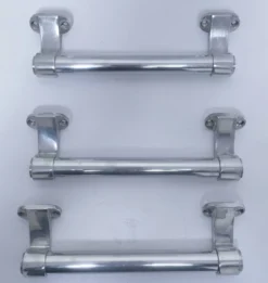 trois longues poignées boutique aluminium milieu xxème