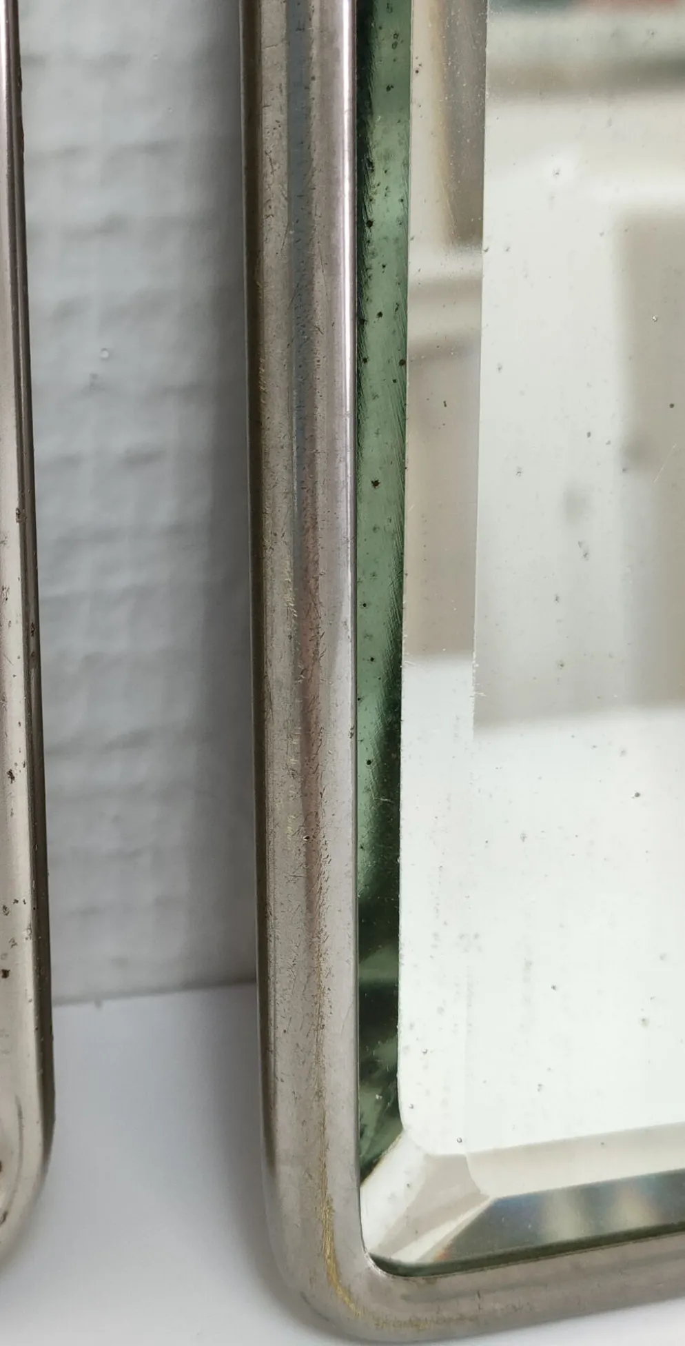 Trois miroirs de barbier cadre métal début à milieu XXème