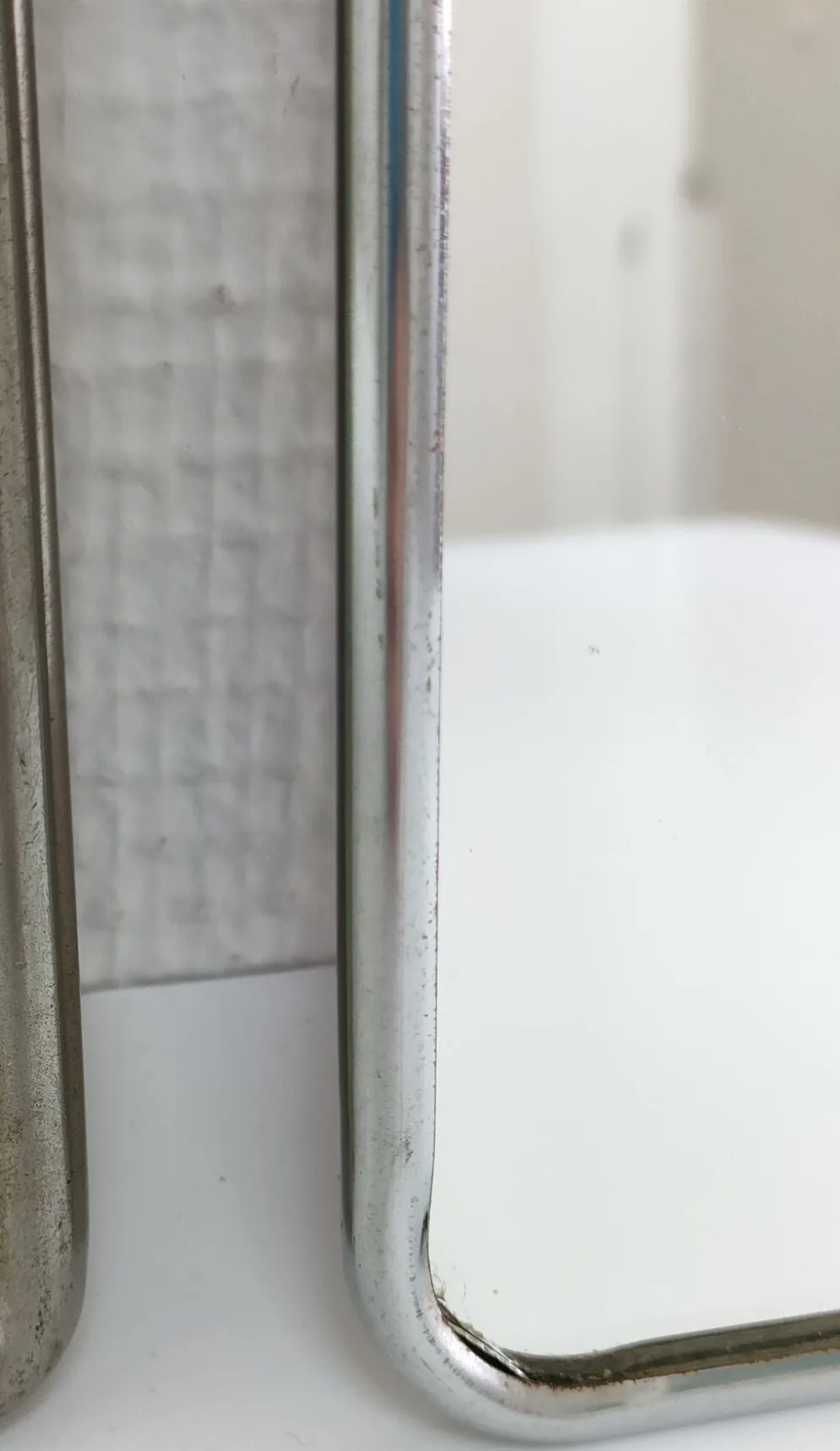 Trois miroirs de barbier cadre métal début à milieu XXème