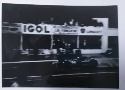 trois photographies 24h du mans argentique années 60