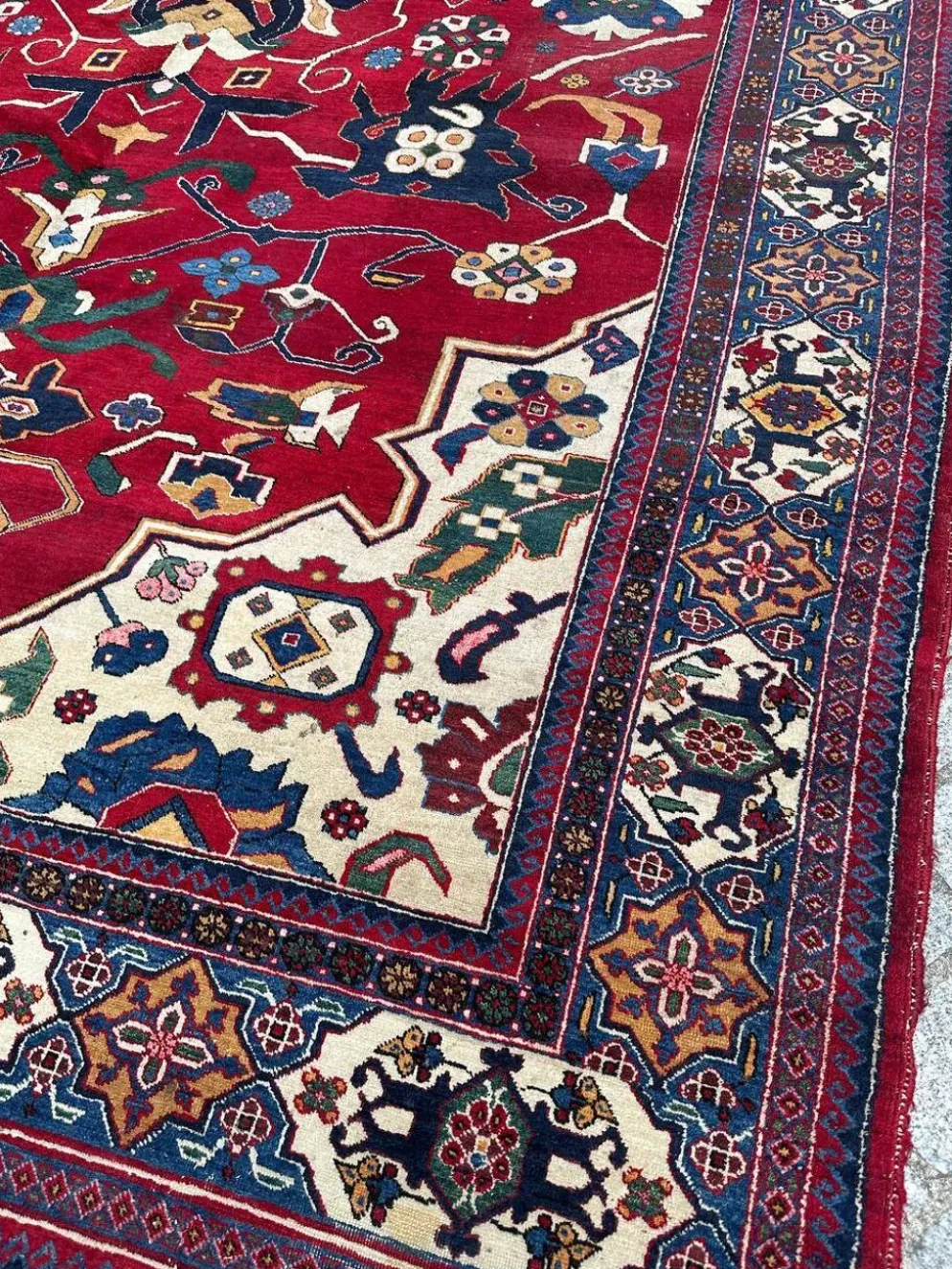 Très beau tapis persan