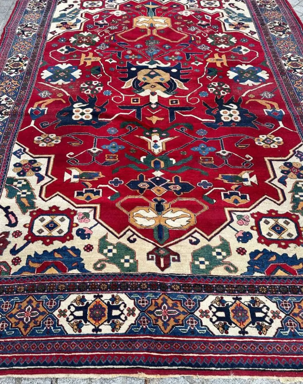 Très beau tapis persan