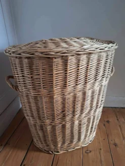 Très grand panier vintage en rotin, décoration rétro osier