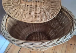 Très grand panier vintage en rotin, décoration rétro osier